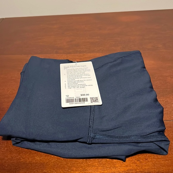 lululemon athletica Pants - NWT lululemon Base Pace HR 25. Size 12. True Navy.